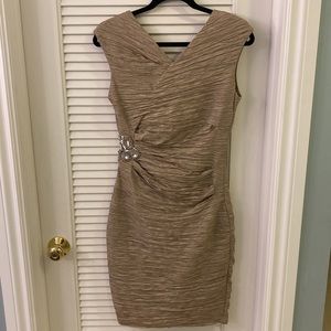 Calvin Klein beige sleeveless lined dinner dress (6)
